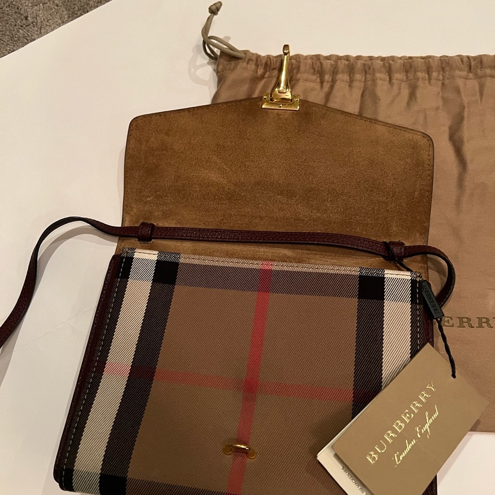 BURBERRY Macken house checked Derby. Classic check and plum leather.